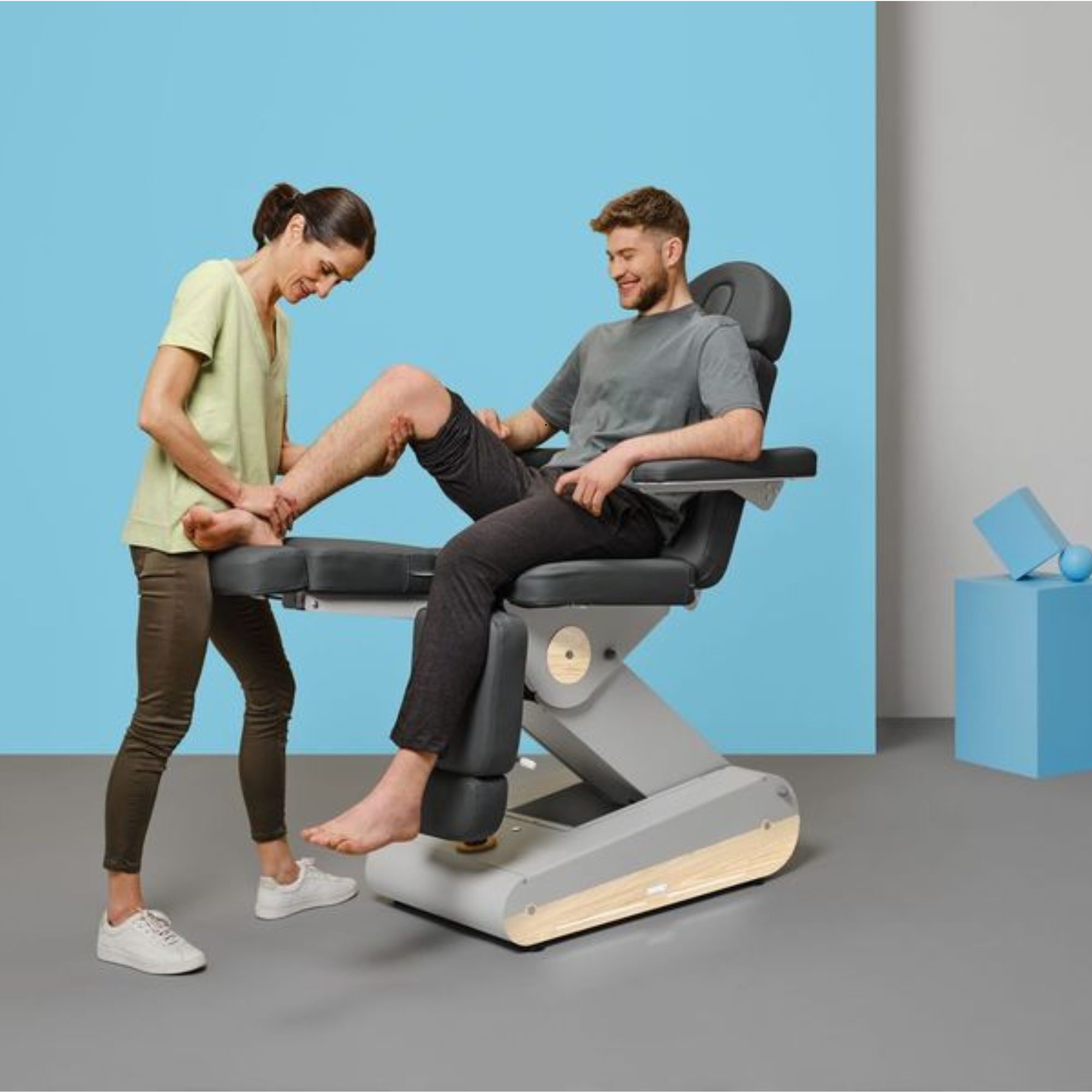 Fauteuil de pédicurie Électrique - 3 moteurs - 2 coloris - Swop P3 Pro - Naggura Naggura 